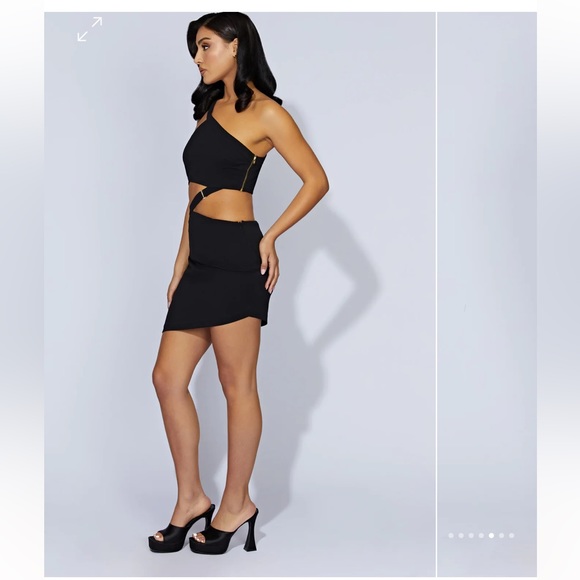 Oriane Dress by Meshki - Picture 3 of 10